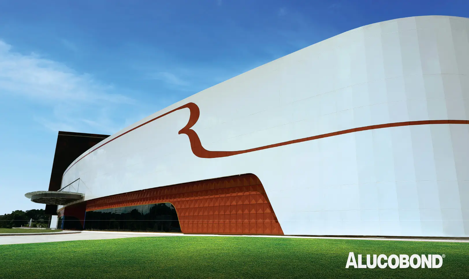<strong>Project name</strong>: Royce Integrated Resort & Casino | <strong>Location</strong>: Pampanga, Philippines | <strong>Product</strong>: ALUCOBOND® PLUS 4mm | <strong>Architect</strong>: UF Protomartir Partners Co. | <strong>Fabricator/Installer</strong>: Fasclad, Inc. | <strong>Colour</strong>: Spectra Cupral & Spectra White Gold | <strong>Completed year</strong>: 2022