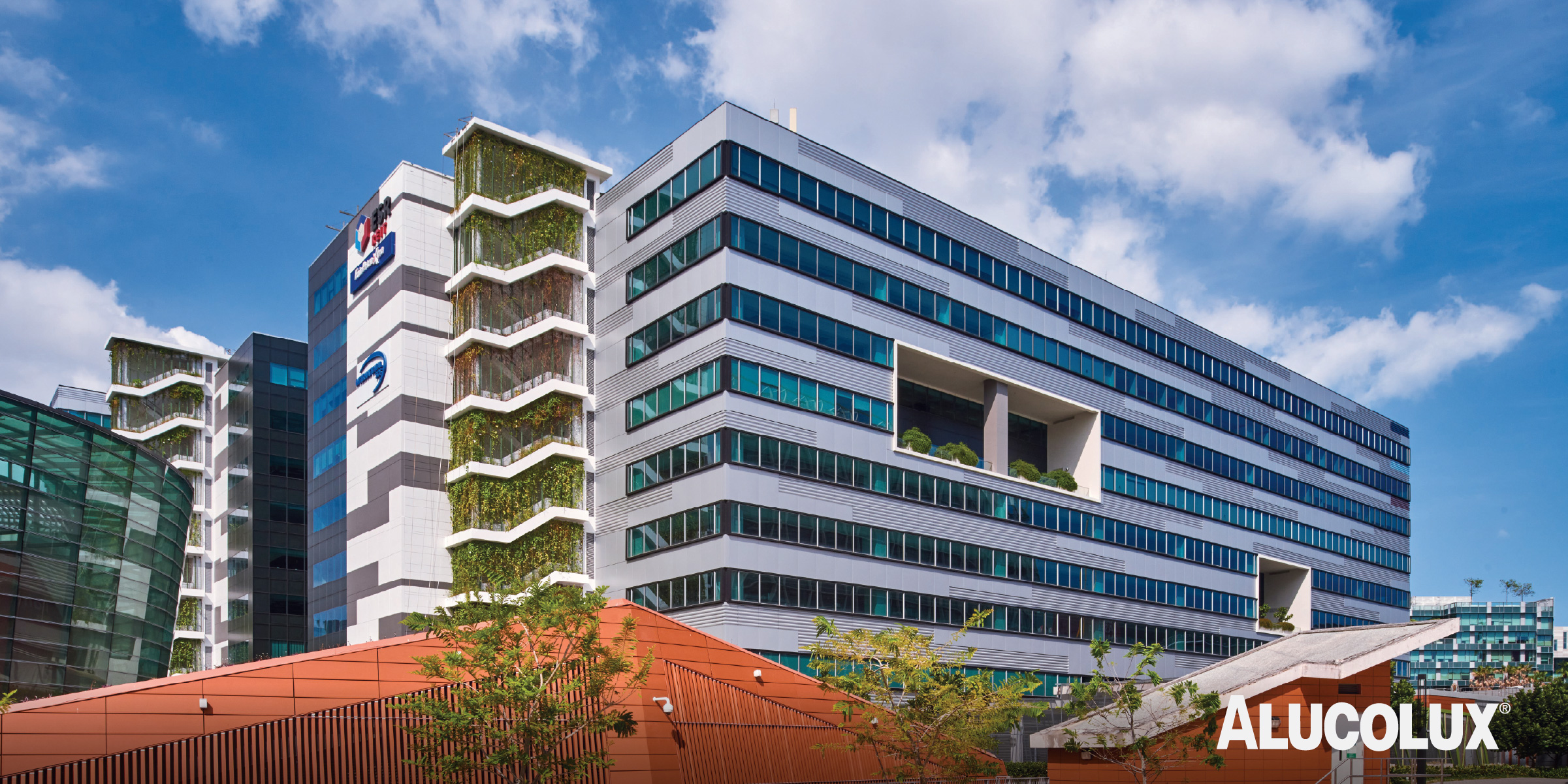 <strong>Project:</strong> ESR Bizpark@Changi | <strong>Architect:</strong> TA.LE Architects | <strong>Fabricator/Installer:</strong> Evergreen Engineering and Construction Pte. Ltd. | <strong>Colour:</strong> Sunrise Silver Metallic 600 | <strong>Completed year:</strong> 2021